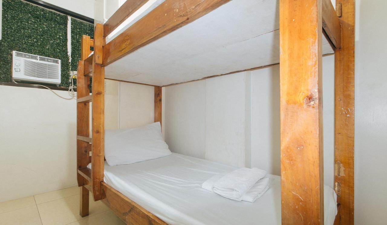 Nearest Hostel Pasay City By Reddoorz מראה חיצוני תמונה